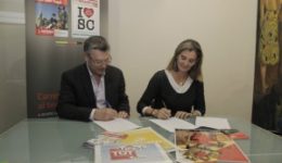 Signatura-conveni-TOT Sant Cugat-UESC - Ramon Grau-Monica Mateu 2